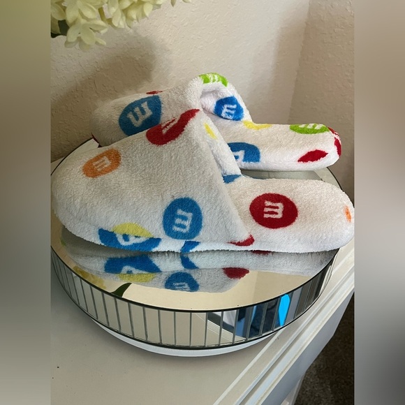 M&M’s Slippers - Picture 5 of 8